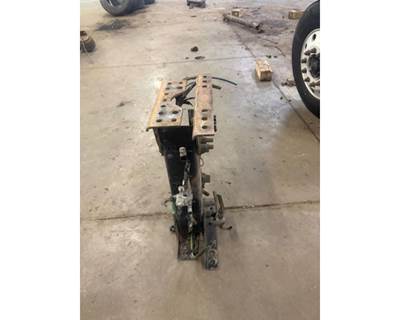 Freightliner Cascadia Suspension Crossmember / K-Frame