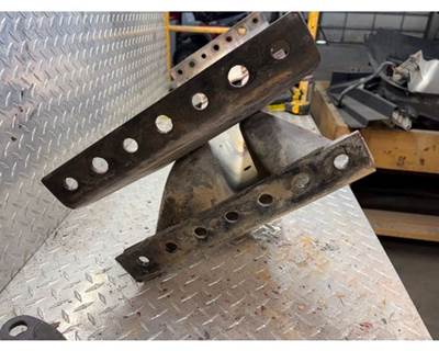 Freightliner USF-1E Suspension Crossmember / K-Frame