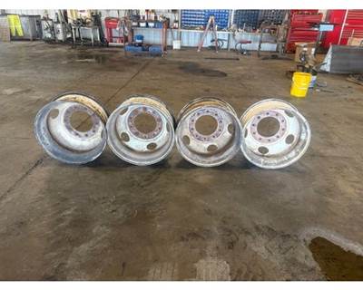 Sterling A9500 Tire & Rim for a Sterling Truck A9500 series
