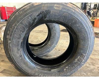 International L9427 Tire