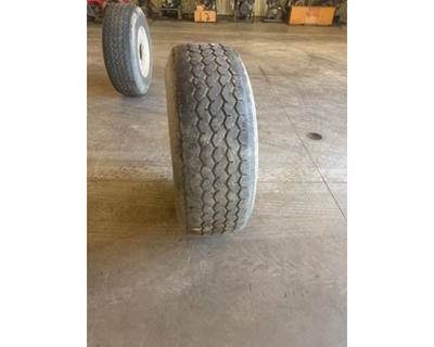 Western Star 4900 Tire