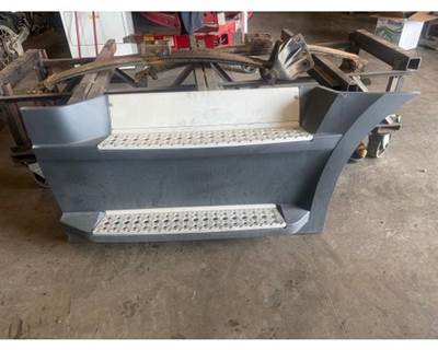 Freightliner Cascadia Right Truck Skirt