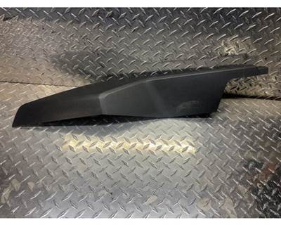 Kenworth T680 Left Truck Skirt