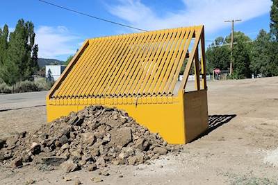 2018 Rock Tough AB-12 12 Ft. Midsize Adjustable Bar Grizzly Screen