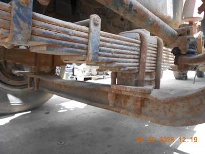 Autocar ACL64 Front Axle Assembly