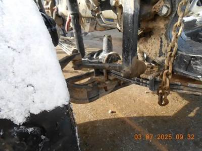 Freightliner Coronado 122 SD Front Axle Assembly for a 2018 Freightliner 122SD