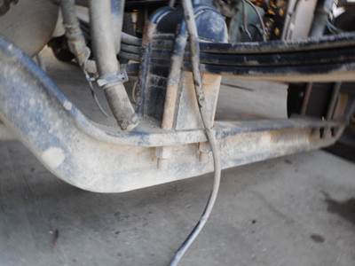 Freightliner FLD Front Axle Assembly