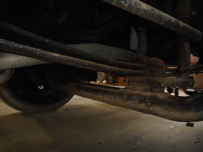 GMC TopKick C7000 Front Axle Assembly for a 1998 GMC C7000 Topkick