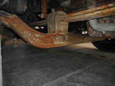 International 9400i Front Axle Assembly