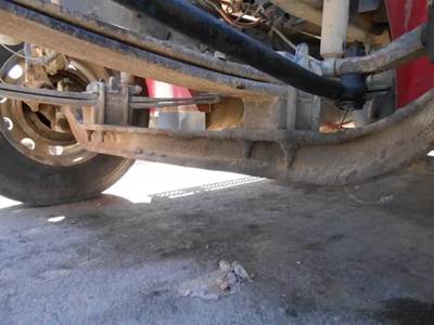 International 9400i Front Axle Assembly