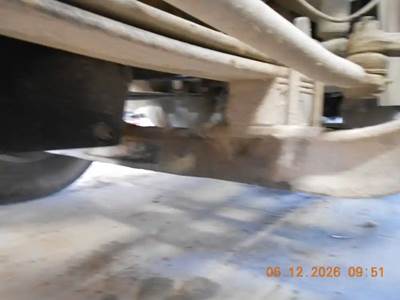International 9400i Front Axle Assembly