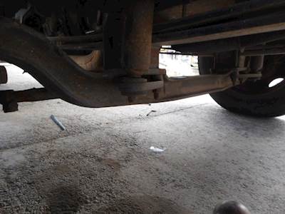 Isuzu FTR Front Axle Assembly