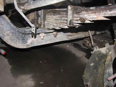 Sterling 9500 Series Front Axle Assembly