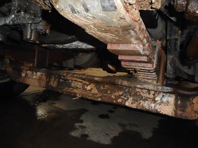 Sterling Acterra Front Axle Assembly for a 2002 Sterling 9500 SERIES