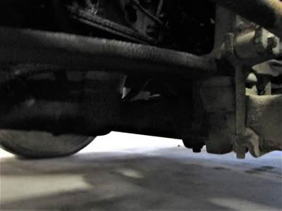 Volvo VNL Front Axle Assembly