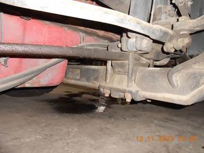 Volvo VNL Front Axle Assembly