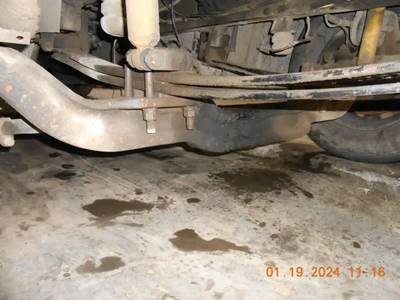 Volvo VNL Front Axle Assembly