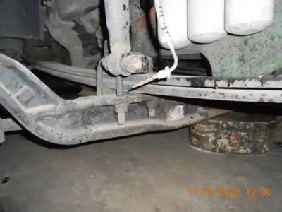 Volvo VNL Front Axle Assembly