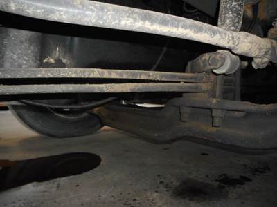 Volvo VNL64T Front Axle Assembly