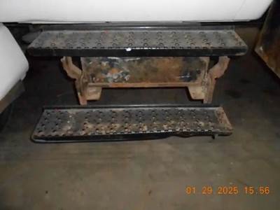 Ford F-650 Battery Box for a 2004 Ford F650