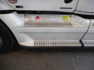 Freightliner Cascadia 125 Battery Box for a 2011 Freightliner Cascadia