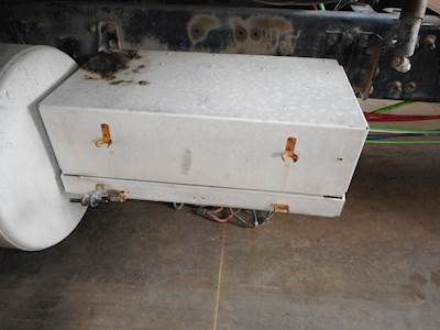 Freightliner Columbia 120 Battery Box for a 2004 Freightliner CL120