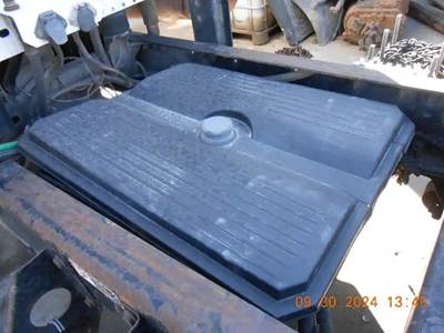 Freightliner Columbia Battery Box