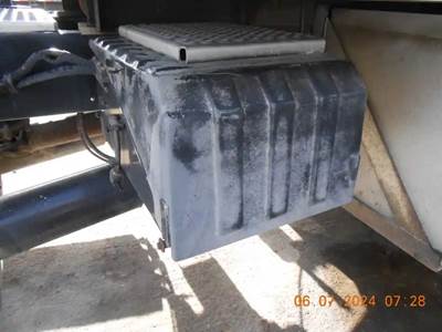 International 9100i Battery Box