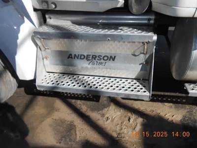 Kenworth T880 Battery Box