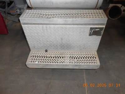 Peterbilt 379 Battery Box
