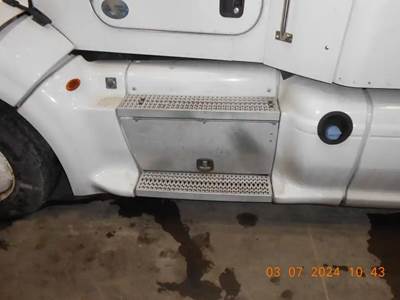 Peterbilt 386 Battery Box