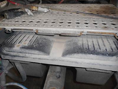 Sterling 9500 Series Battery Box