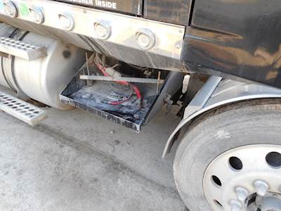 Western Star 4964FX Battery Box for a 2008 Western Star WA 4964 FX