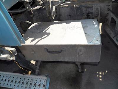 Freightliner Century Class 120 Battery Box