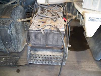 International 9100i Battery Box