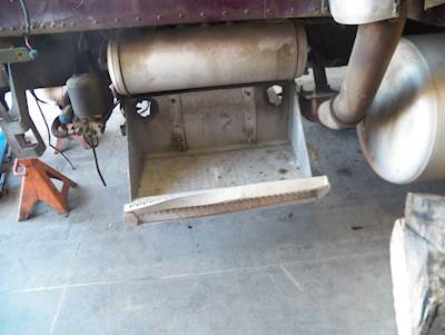 Peterbilt 389 Battery Box