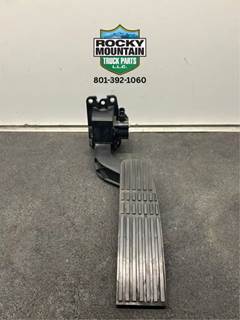 Used 2013 Freightliner M2 106 Dual APS Accelerator Pedal, Part # A01-32622-001