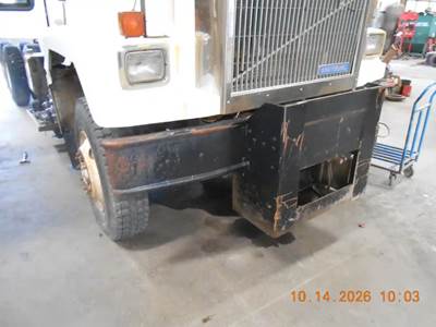 Volvo AUTOCAR ACL64 Front Bumper