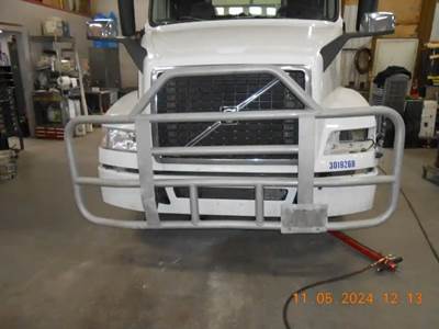 Volvo VNL Front Bumper