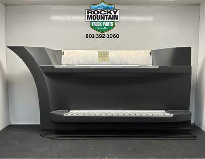 Freightliner Cascadia Left Cab Fairing