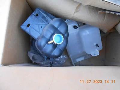 International 7300/7400/7500 Coolant Reservoir