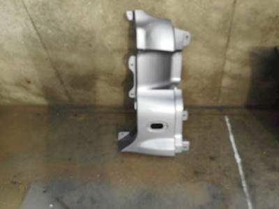 Freightliner Cascadia Cowl