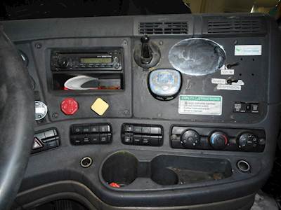 Freightliner Cascadia 125 Dashboard Assembly for a 2011 Freightliner Cascadia