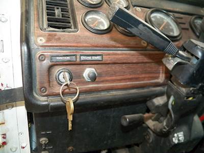 Freightliner FLD Dashboard Assembly