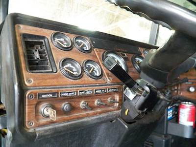 Freightliner FLD112 Dashboard Assembly