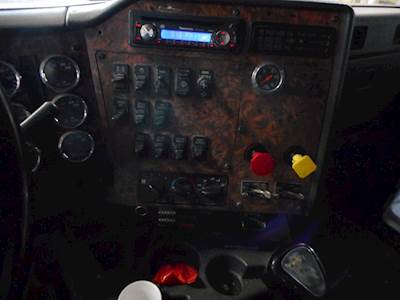 International 9400i Dashboard Assembly