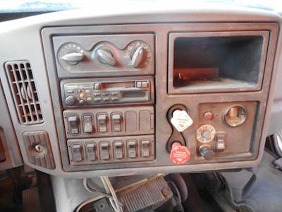 International 7600 Dashboard Assembly