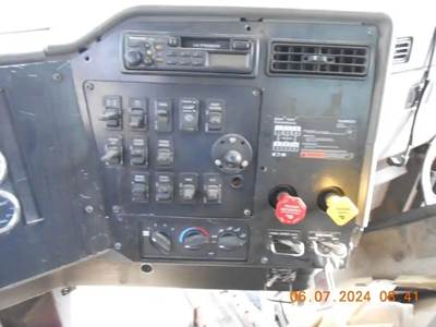 International 9100i Dashboard Assembly