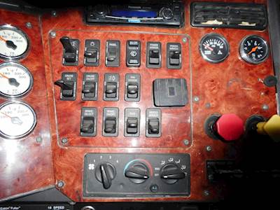 International 9400i Dashboard Assembly