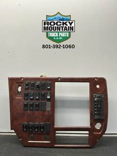 Mack Pinnacle CXU613 Dashboard Assembly for a 2016 Mack CXU613